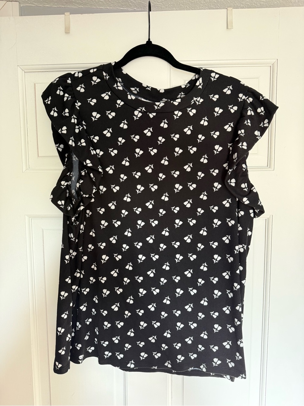 LuLaRoe Black and White Floral Ruffle Sleeve Top